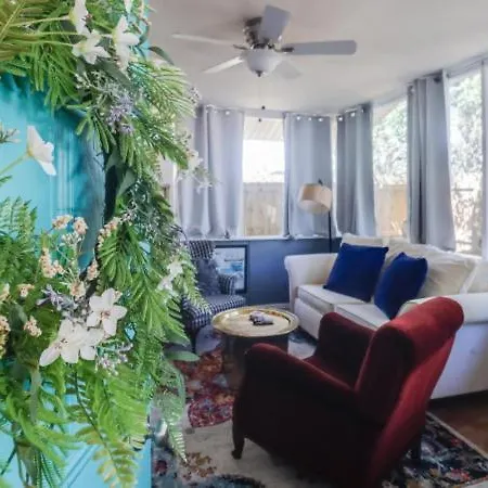 Bon Bateau Beach Cottage
